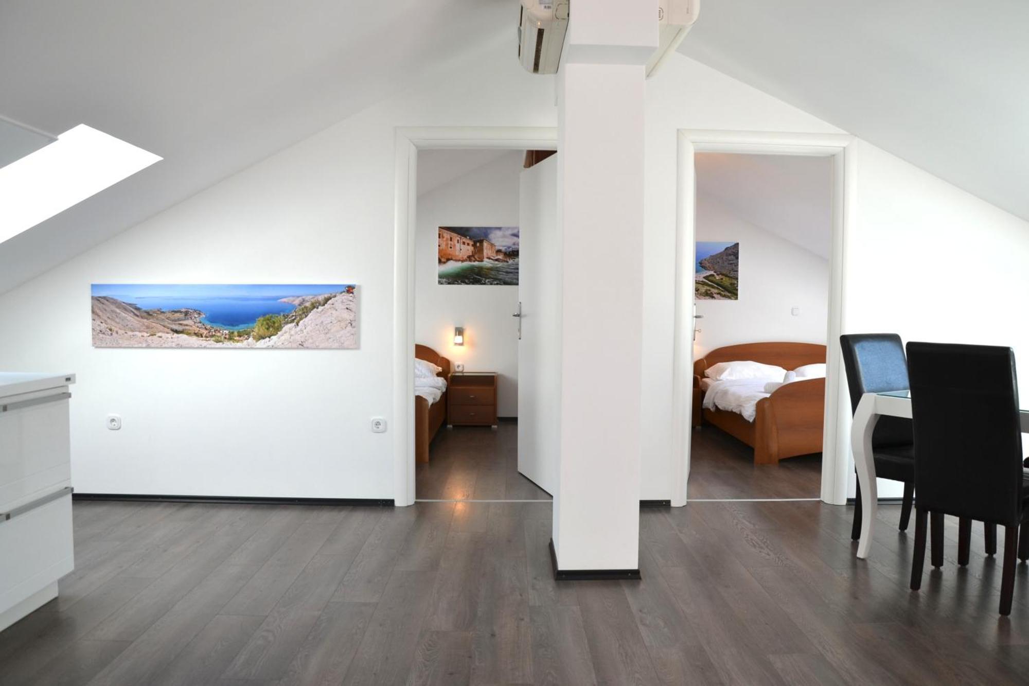 Apartments Monika Bed & Breakfast 1&4 푸나트 외부 사진